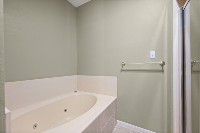 5512 Oakwood CV 162, Austin, TX 78731