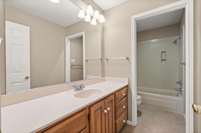 5512 Oakwood CV 162, Austin, TX 78731
