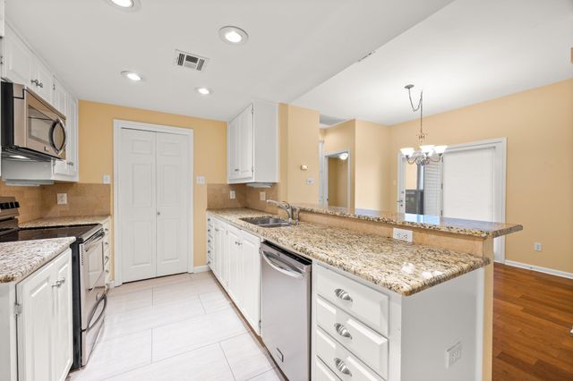 5512 Oakwood CV 162, Austin, TX 78731