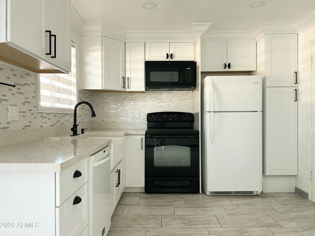 6565 N 19TH Avenue 27, Phoenix, AZ 85015