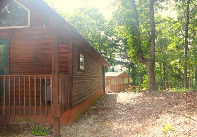 21752 W Highway 62, Eureka Springs, AR 72631