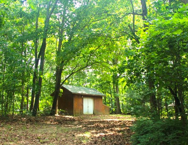 21752 W Highway 62, Eureka Springs, AR 72631