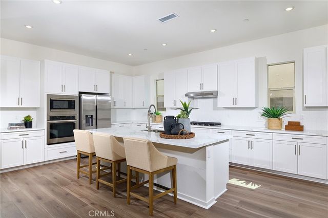 15936 Conservatory Drive, Fontana, CA 92336