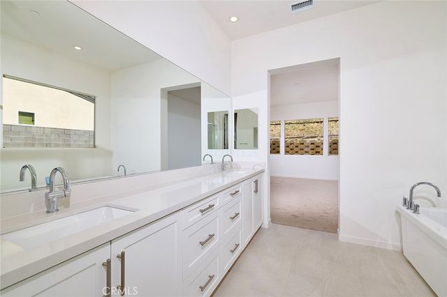 15936 Conservatory Drive, Fontana, CA 92336