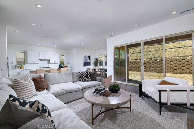 15936 Conservatory Drive, Fontana, CA 92336
