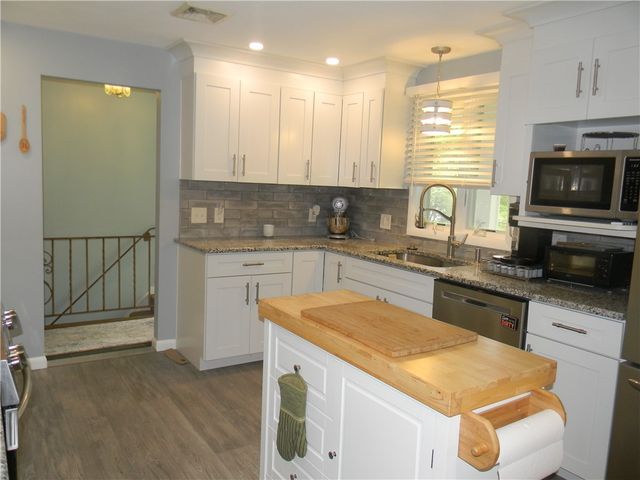 90 Quaker Drive, West Warwick, RI 02893