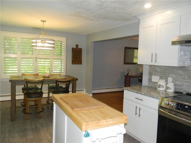 90 Quaker Drive, West Warwick, RI 02893