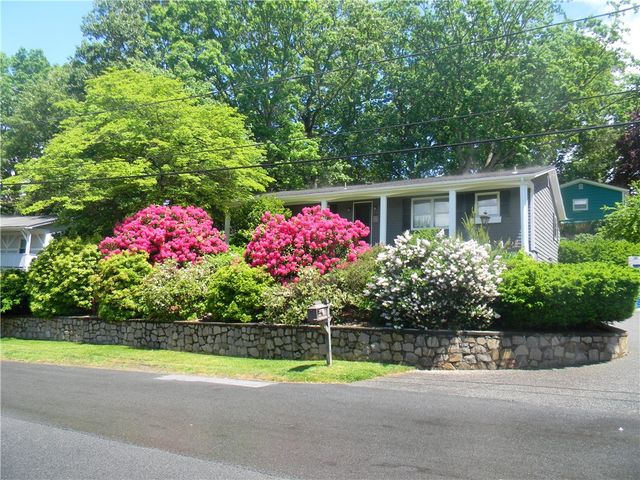 90 Quaker Drive, West Warwick, RI 02893