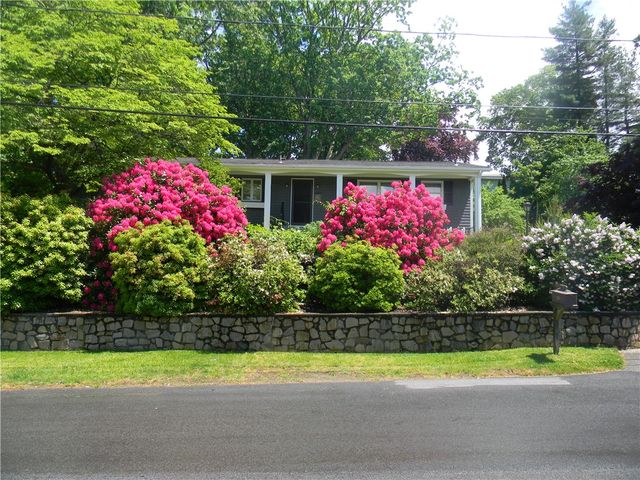 90 Quaker Drive, West Warwick, RI 02893