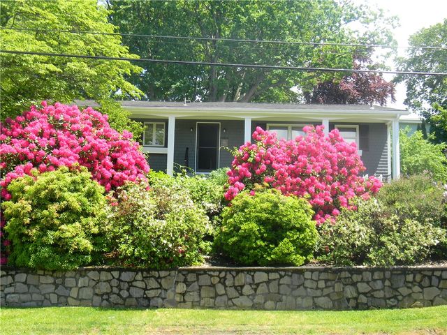 90 Quaker Drive, West Warwick, RI 02893