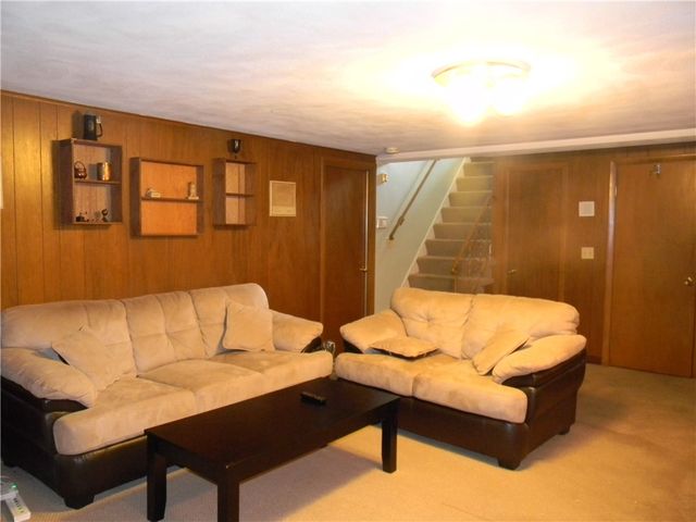 90 Quaker Drive, West Warwick, RI 02893