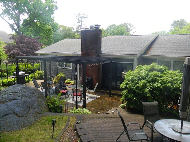 90 Quaker Drive, West Warwick, RI 02893