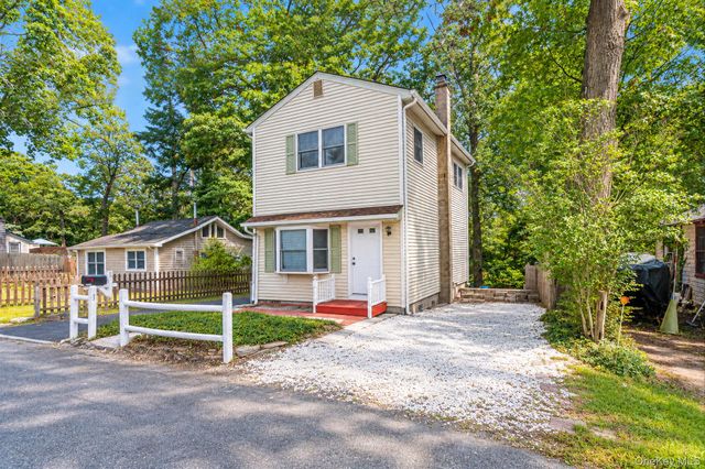 123 Denton Street, Patchogue, NY 11772