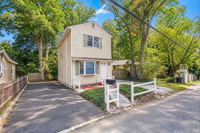 123 Denton Street, Patchogue, NY 11772