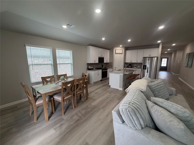 706 Easthill Drive, Princeton, TX 75071