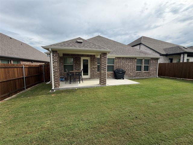 706 Easthill Drive, Princeton, TX 75071