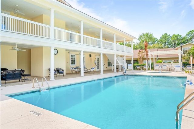 190 Peppertree Crossing Ave, Brunswick, GA 31525