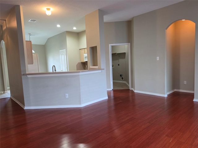 7002 Plaza Del Sol Drive D, Houston, TX 77083