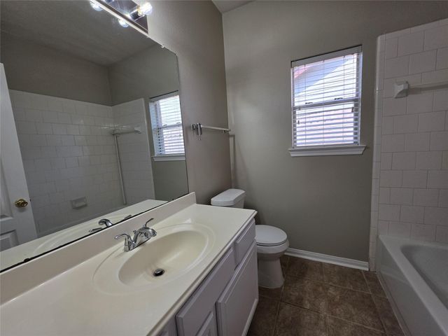 7002 Plaza Del Sol Drive D, Houston, TX 77083