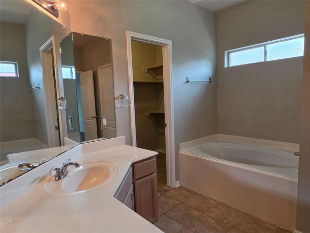 7002 Plaza Del Sol Drive D, Houston, TX 77083