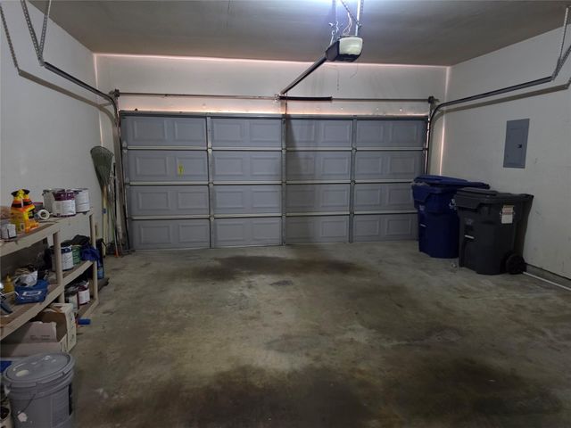 7002 Plaza Del Sol Drive D, Houston, TX 77083