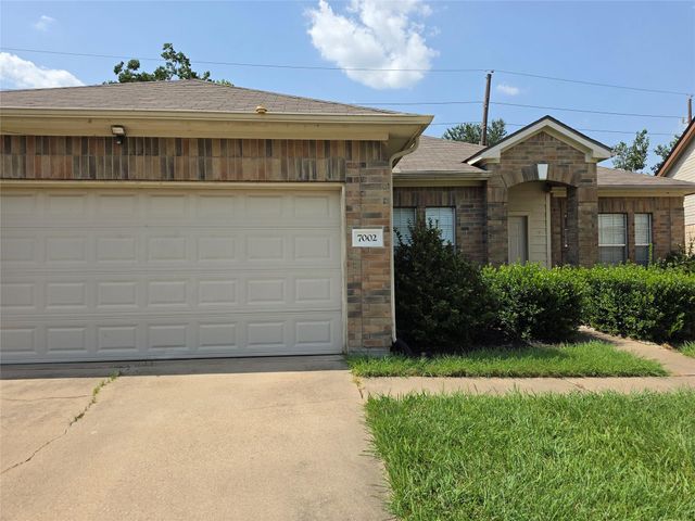 7002 Plaza Del Sol Drive D, Houston, TX 77083