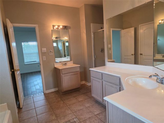 7002 Plaza Del Sol Drive D, Houston, TX 77083