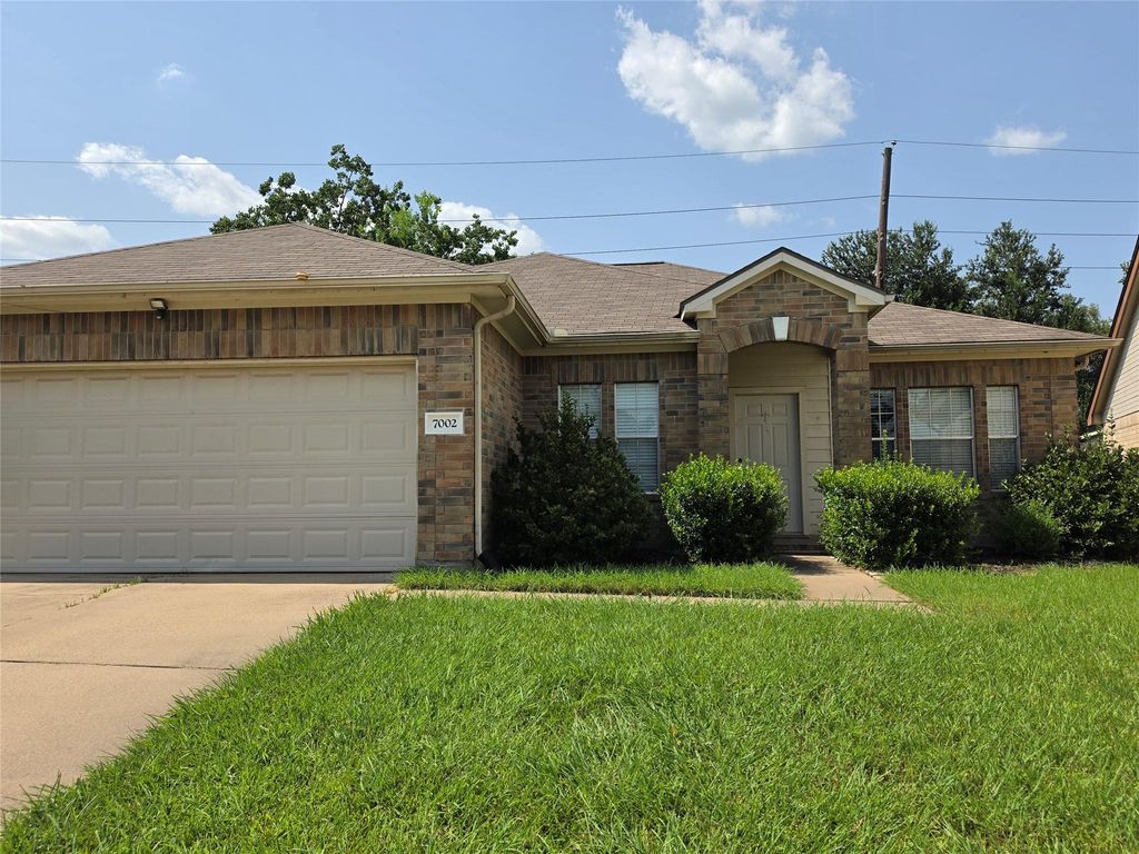 7002 Plaza Del Sol Drive D, Houston, TX 77083