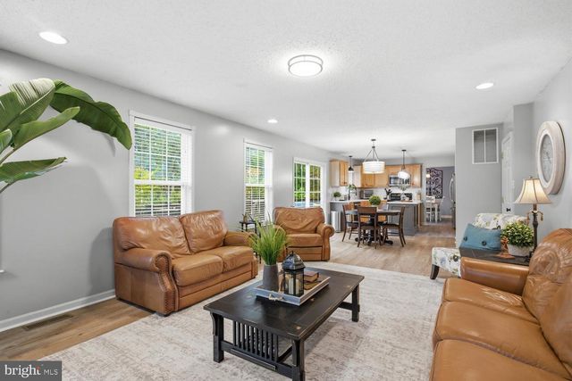 22 POCAHONTAS CT, La Plata, MD 20646