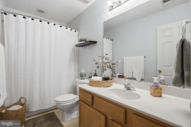 22 POCAHONTAS CT, La Plata, MD 20646