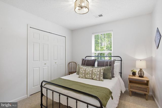 22 POCAHONTAS CT, La Plata, MD 20646