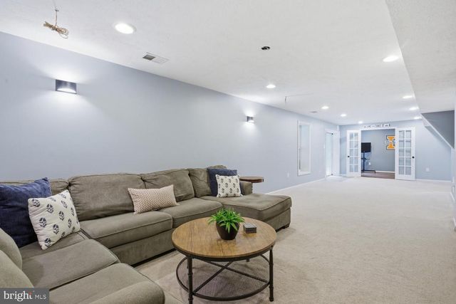 22 POCAHONTAS CT, La Plata, MD 20646