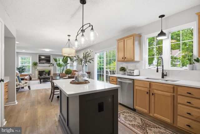 22 POCAHONTAS CT, La Plata, MD 20646