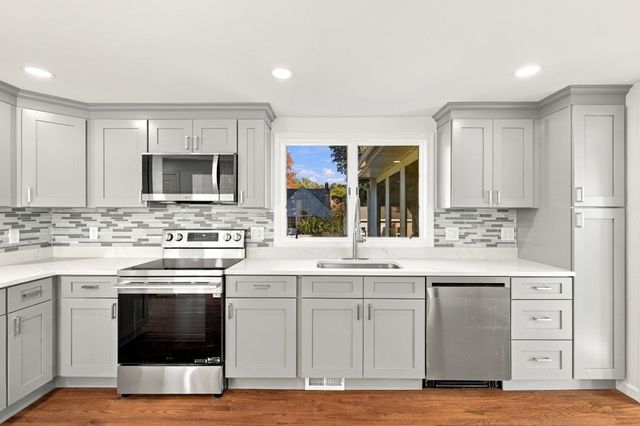 29 Windsor Rd, Beverly, MA 01915