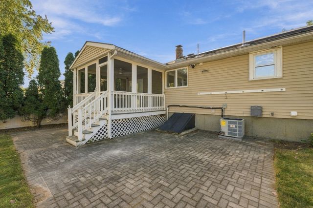 29 Windsor Rd, Beverly, MA 01915