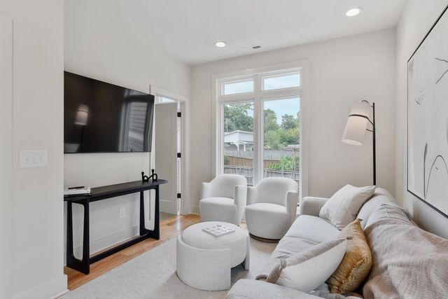 1721 6th Ave N Unit 10, Nashville, TN 37208