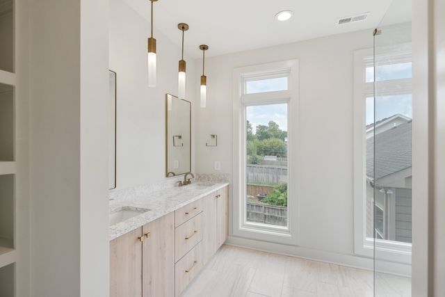 1721 6th Ave N Unit 10, Nashville, TN 37208