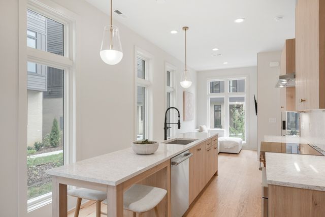 1721 6th Ave N Unit 10, Nashville, TN 37208