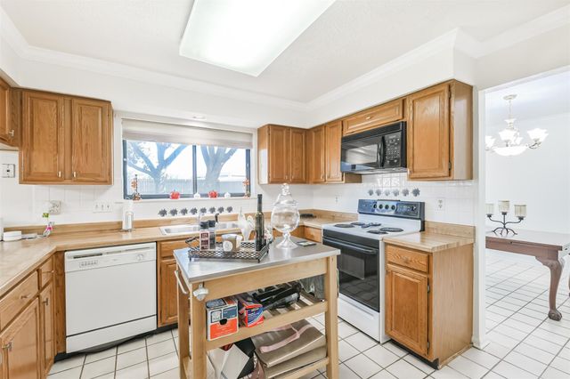 15730 Maple Manor Drive, Houston, TX 77095