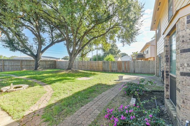 15730 Maple Manor Drive, Houston, TX 77095