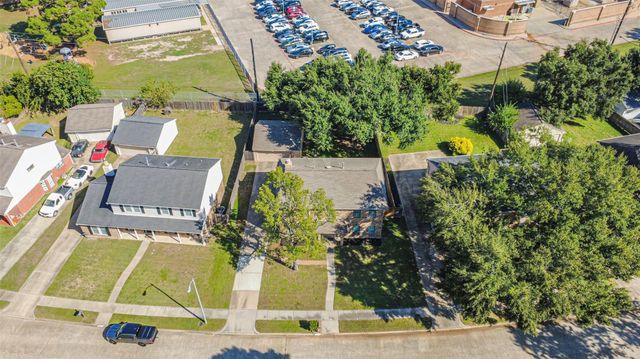 15730 Maple Manor Drive, Houston, TX 77095