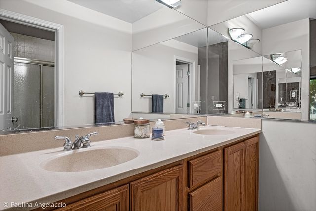 1280 Oak Hill Road, Lake Barrington, IL 60010
