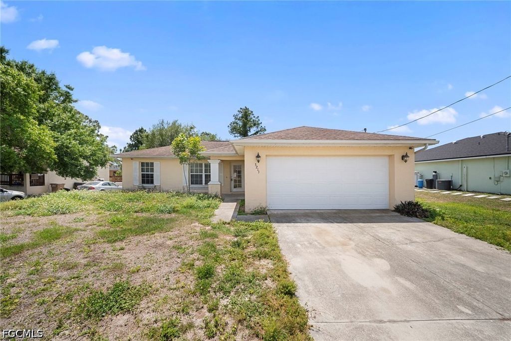 3213 17th ST SW, Lehigh Acres, FL 33976