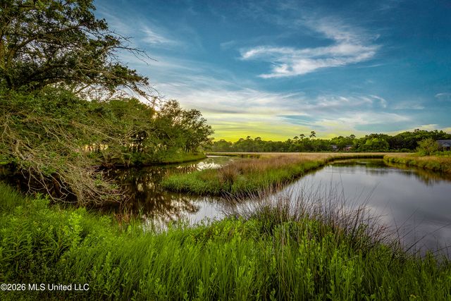 2804 Eagle Pine Drive, Ocean Springs, MS 39564