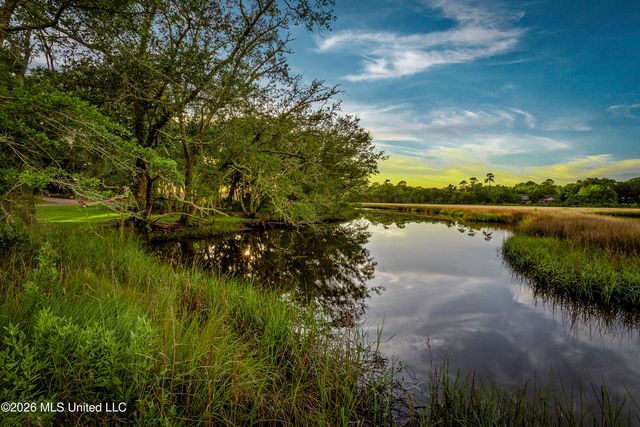 2804 Eagle Pine Drive, Ocean Springs, MS 39564