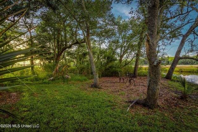 2804 Eagle Pine Drive, Ocean Springs, MS 39564