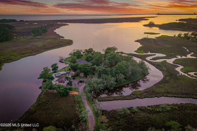 2804 Eagle Pine Drive, Ocean Springs, MS 39564