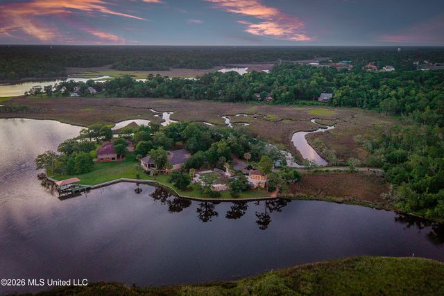 2804 Eagle Pine Drive, Ocean Springs, MS 39564
