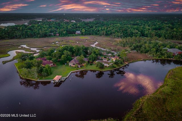 2804 Eagle Pine Drive, Ocean Springs, MS 39564