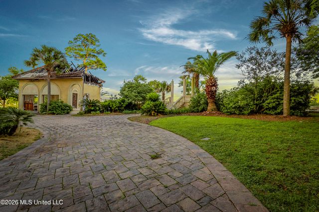 2804 Eagle Pine Drive, Ocean Springs, MS 39564